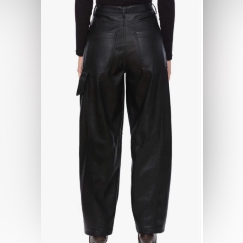 NWT Avec Les Filles Faux Leather Cargo Barrel Pants Size 8 - Picture 2 of 10